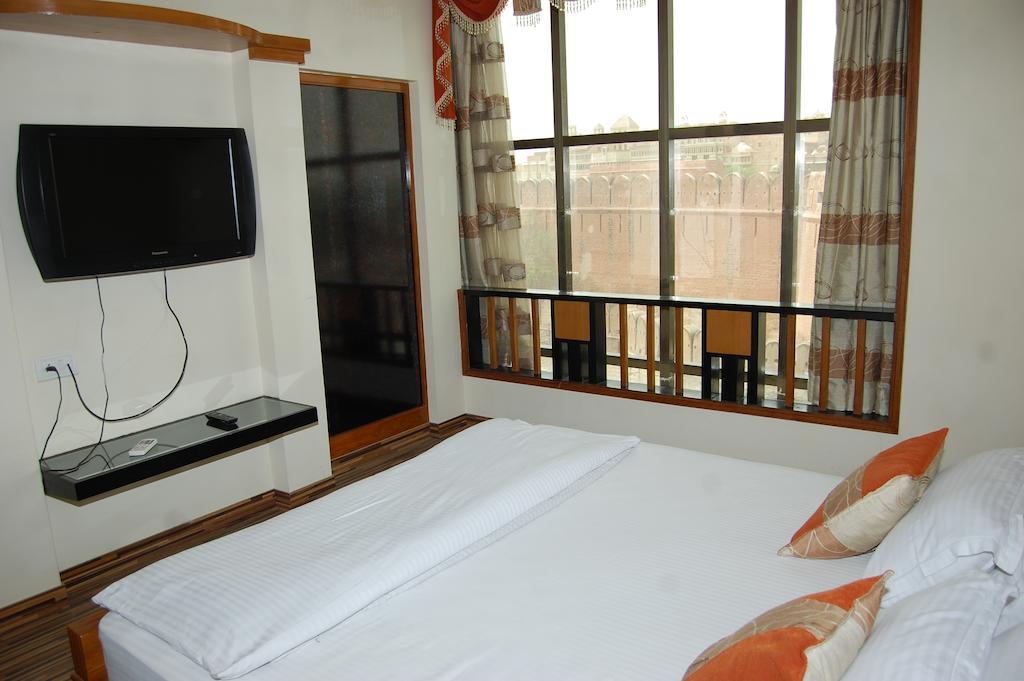 Metro Palace Hotel Bikaner Buitenkant foto