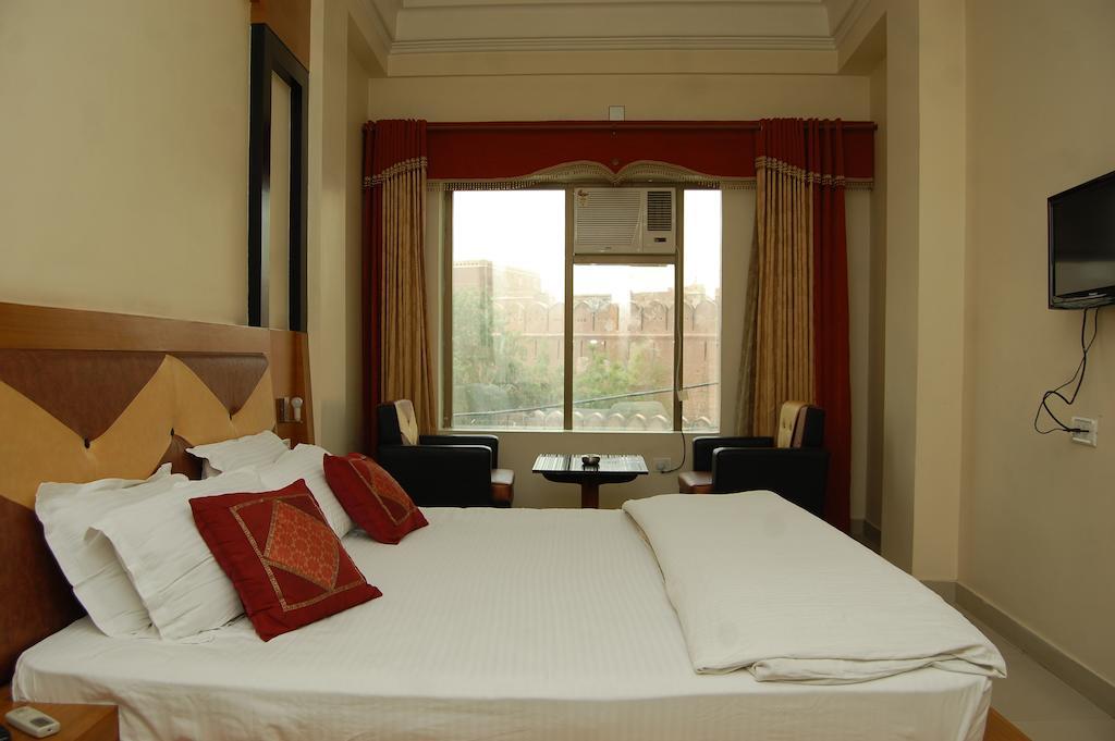 Metro Palace Hotel Bikaner Buitenkant foto