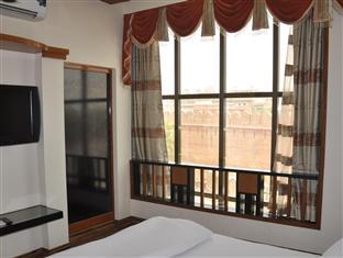 Metro Palace Hotel Bikaner Buitenkant foto